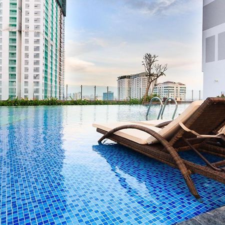 Serene Premier Apartment - River Gate Хошимин Экстерьер фото