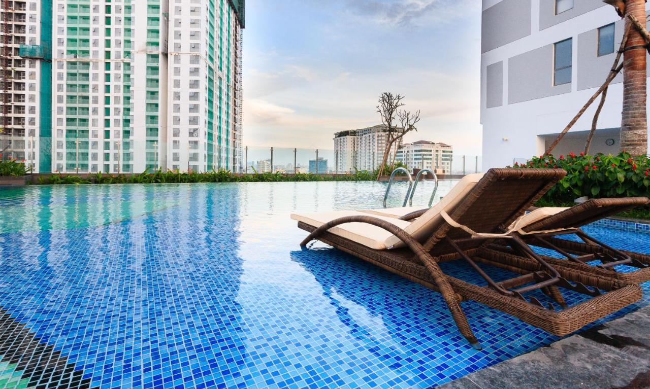 Serene Premier Apartment - River Gate Хошимин Экстерьер фото