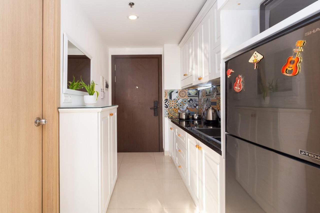 Serene Premier Apartment - River Gate Хошимин Экстерьер фото